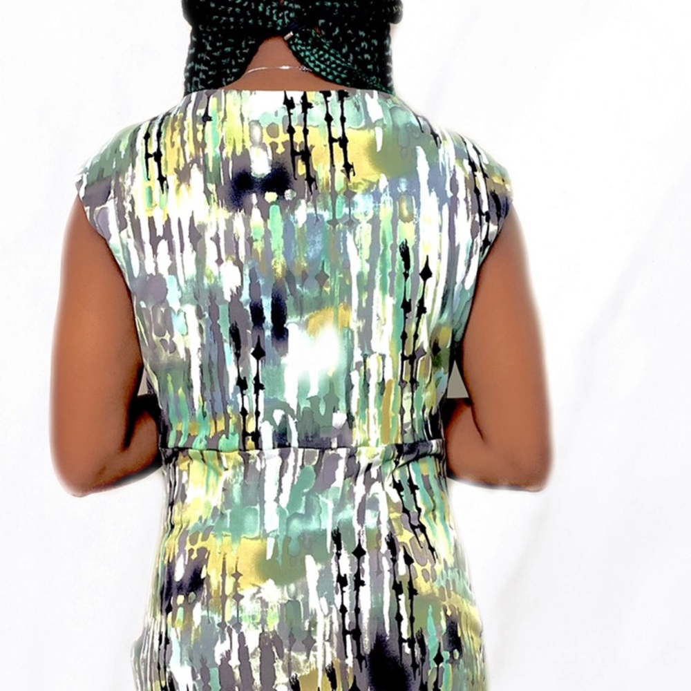 Multi color green short sleeves dress - Picture 2 of 2